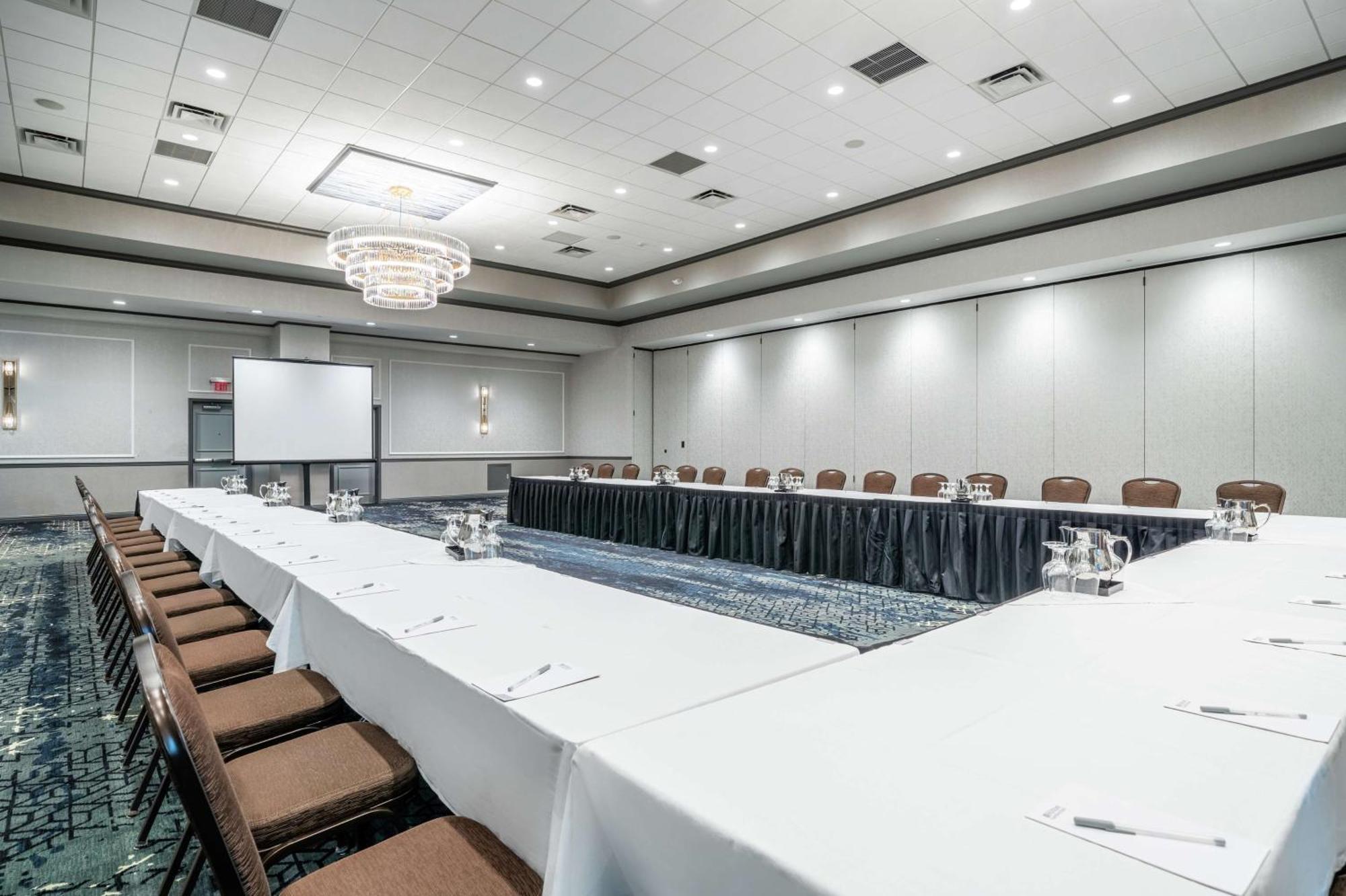 Hilton Garden Pittsburgh/southpointe 3*